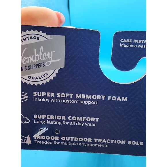 NEW Wembley Mens Black & Gray Fleece Lined Suede Slippers Size L 9.5-10.5 - Picture 4 of 4